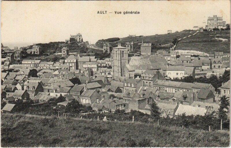 Carte postale ancienne Ault vue generale