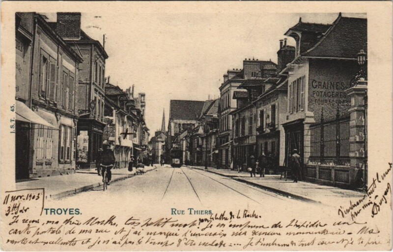 Carte postale ancienne Troyes Rue Thiers à Troyes
