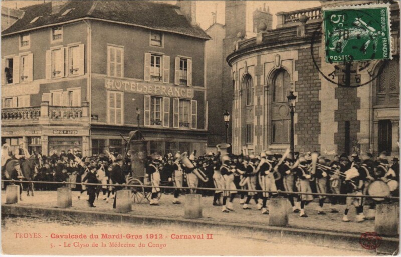Carte postale ancienne Troyes Cavalcade du Mardi-Gras 1912 Le Clyso à Troyes