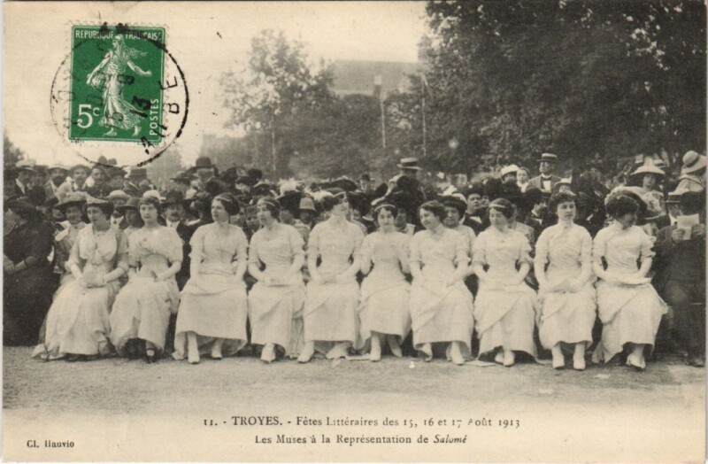 Carte postale ancienne Troyes Grandes Fetes Litteraires 1913 Les Muses à Troyes