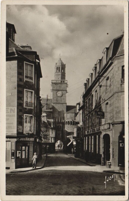 Carte postale ancienne Vire Porte-Horloge