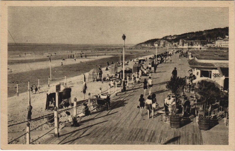 Carte postale ancienne Deauville Bar du Soleil à Deauville