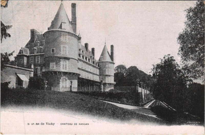 Carte postale ancienne Vichy Chateau de Randan France à Vichy