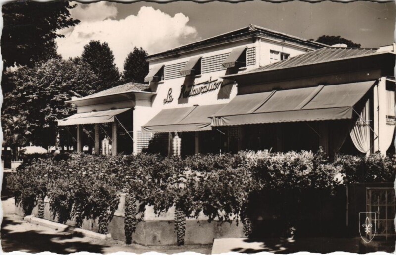 Carte postale ancienne Vichy La Restauration France à Vichy