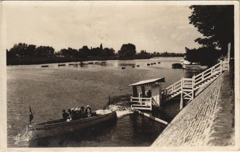 Carte postale ancienne Vichy L'Allier Embarcadere du Golf France à Vichy
