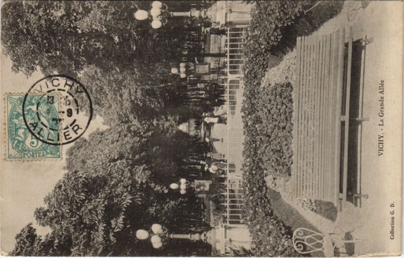 Carte postale ancienne Vichy La Grande Allee France à Vichy