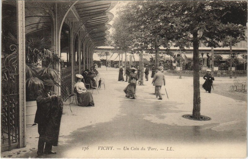 Carte postale ancienne Vichy Un coin du Parc France à Vichy