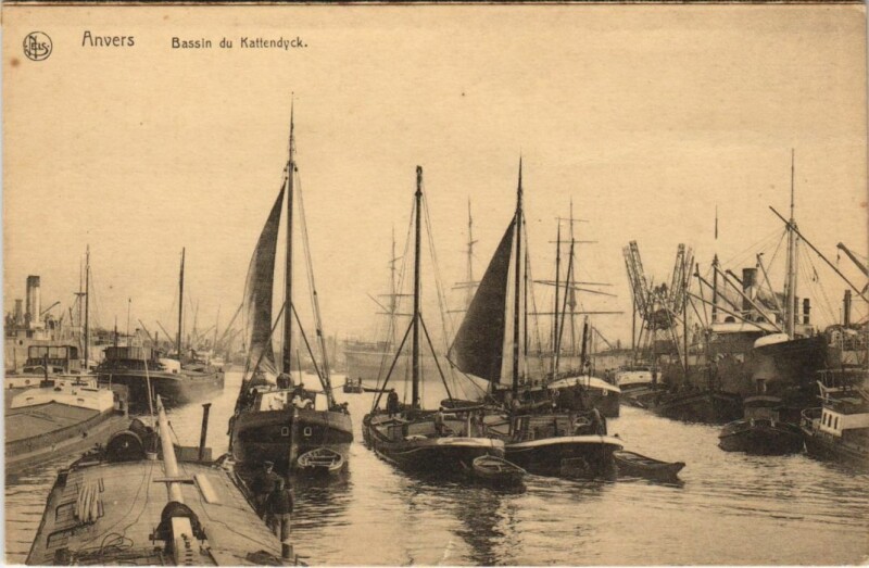 Carte postale ancienne Anvers - Bassin du Kattendyck Ships