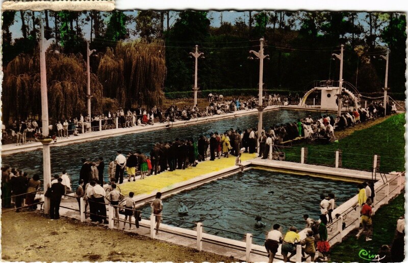 Carte postale ancienne Illiers-Stade Nautique Arsene Mallet