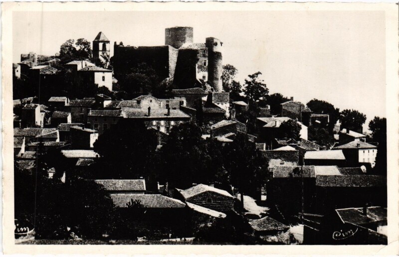 Carte postale ancienne Le Chateau de Chalus à Chalus