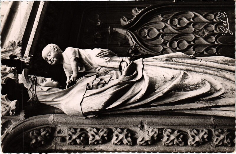 Carte postale ancienne Riom Eglise du Marthuret - La Vierge a l'Oiseau à Thuret