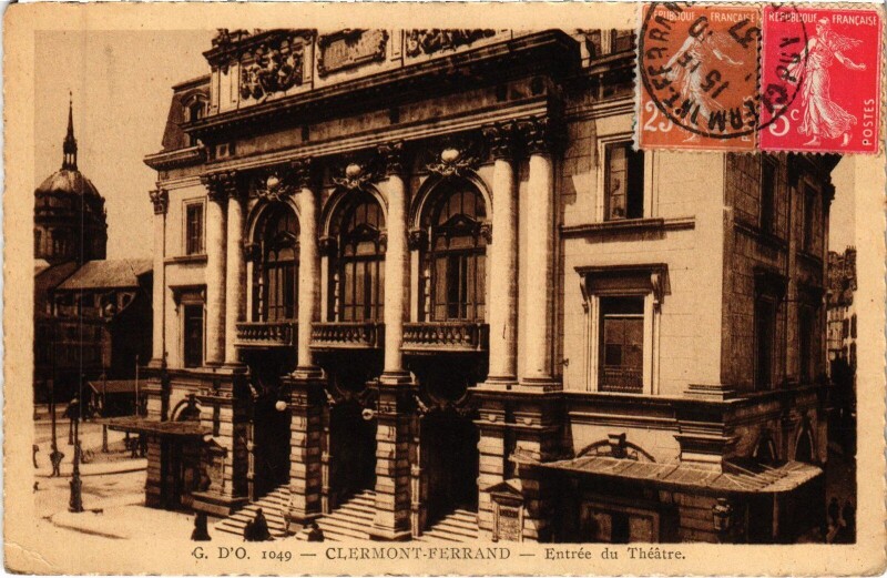 Carte postale ancienne Clermont-Ferrand Entree du Theatre à Clermont-Ferrand