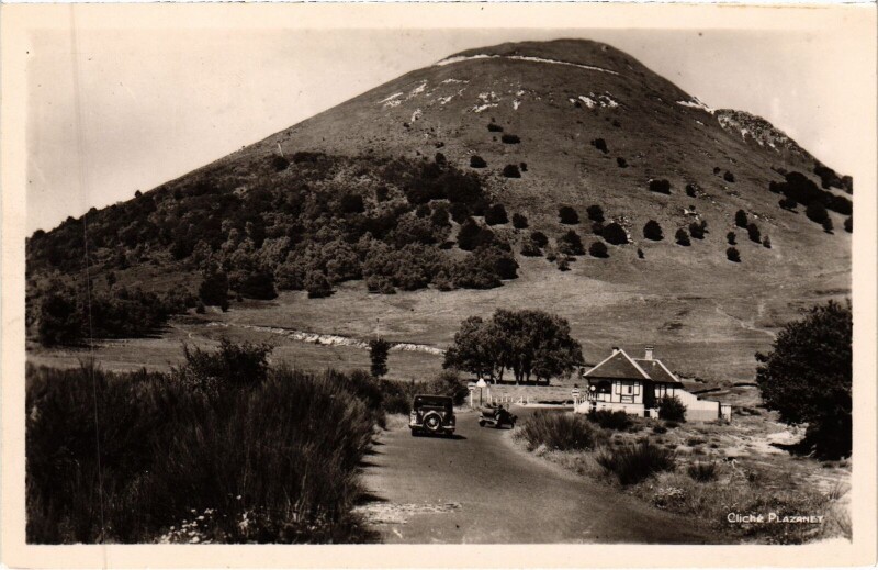 Carte postale ancienne Le Peage de l'Autoroute du Puy de Dome