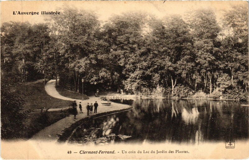 Carte postale ancienne Clermont-Ferrand Un Coin du Lac du Jardin des Plantes à Clermont-Ferrand