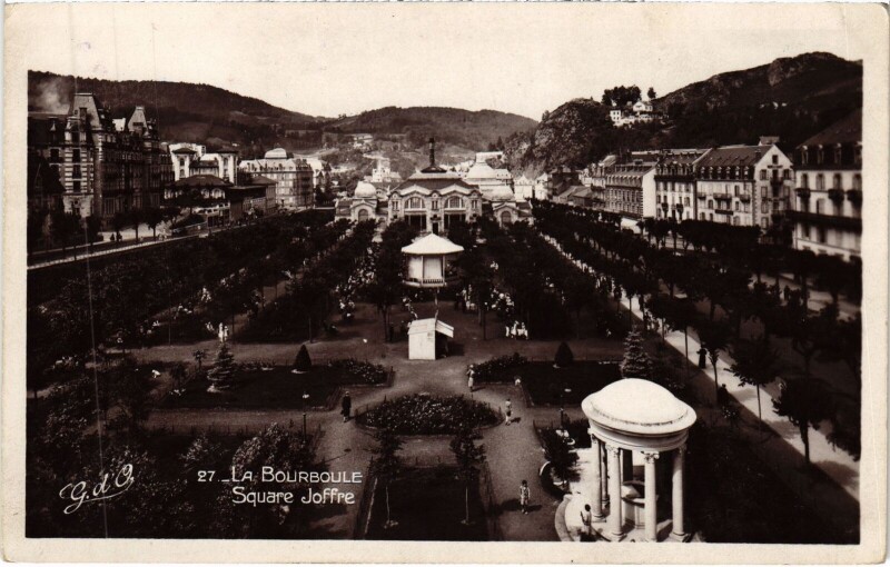 Carte postale ancienne La Bourboule Square Joffre à La Bourboule