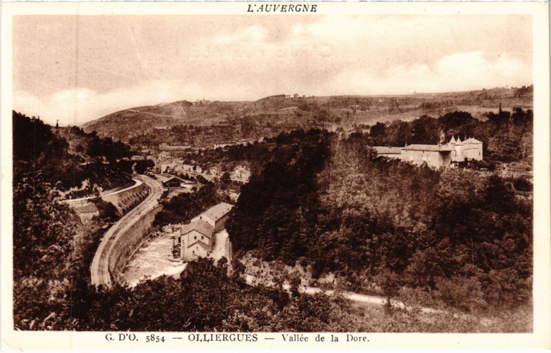 Carte postale ancienne Olliergues Vallee de la Dore à Olliergues