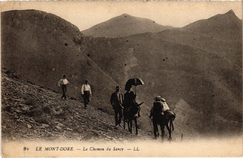 Carte postale ancienne Le Mont-Dore Le Chemin du Sancy à Mont-Dore