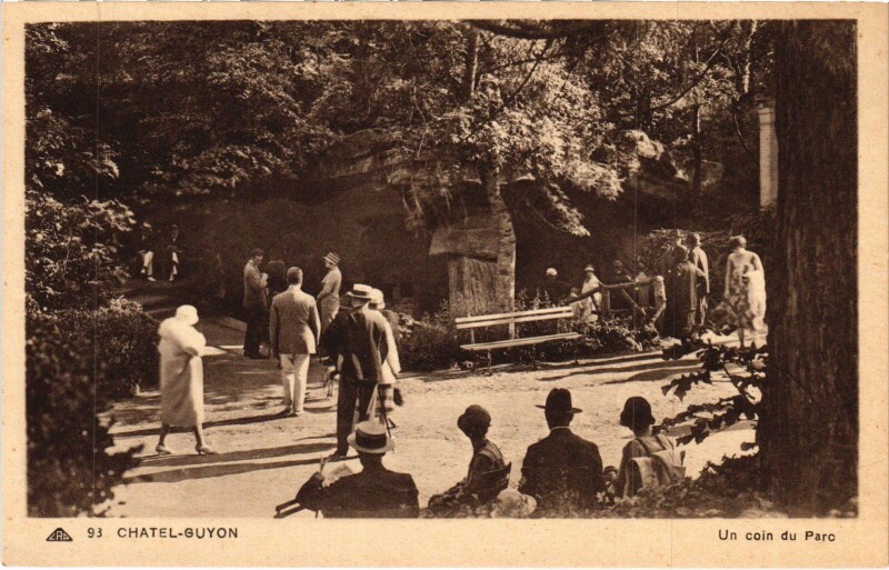 Carte postale ancienne Chatel-Guyon Un Coin du Parc