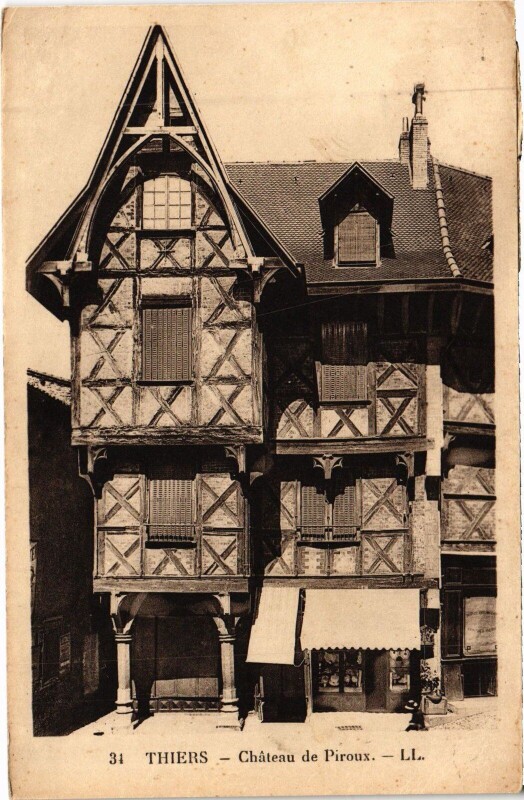 Carte postale ancienne Thiers Chateau de Piroux à Thiers