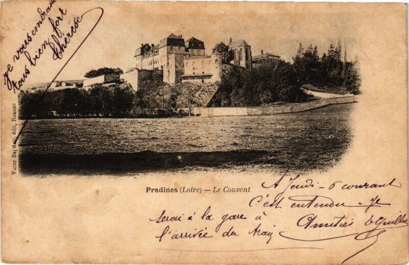 Carte postale ancienne Pradines (Loires) - Le Couvent à Pradines