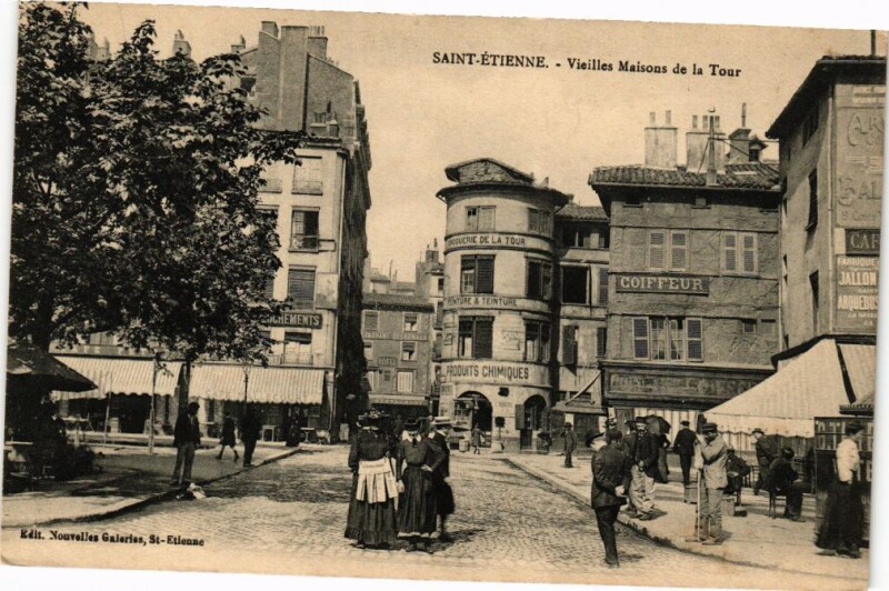 Carte postale ancienne Saint-Etienne-Vieilles Maisons de la Tour