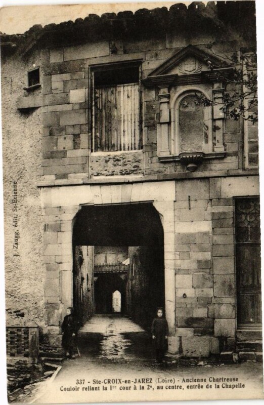 Carte postale ancienne Sainte-Croix-en-Jarez - Ancienne Chartreuse - Couloir reilant... à Sainte-Croix-en-Jarez