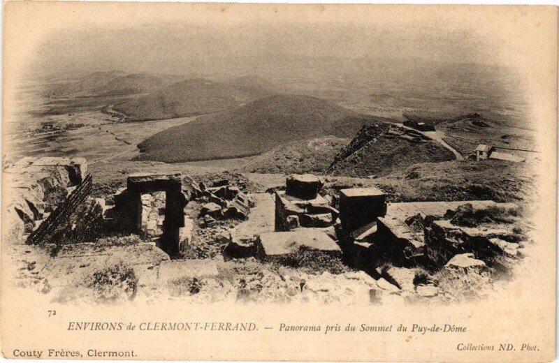Carte postale ancienne Env. de Clermont-Ferrand - Panorama pris du Sommet du Puy-de.. à Clermont-Ferrand