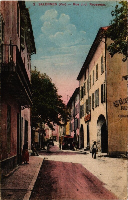 Carte postale ancienne Salernes - Rue Rousseau à Salernes