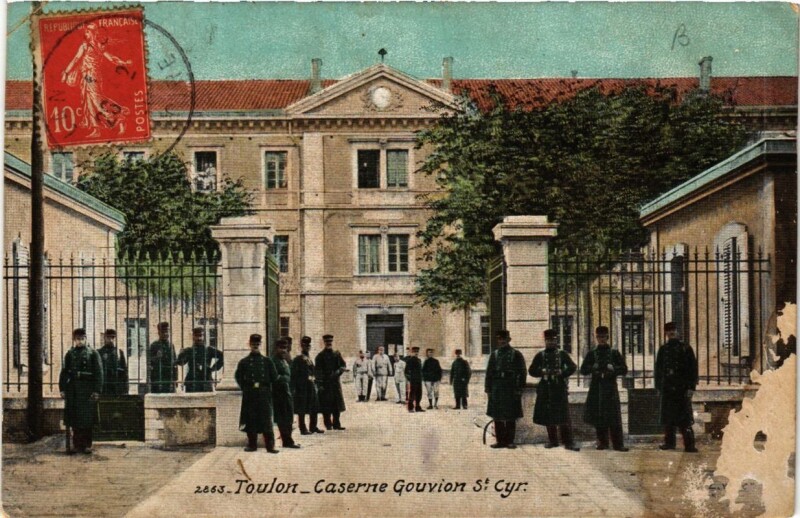 Carte postale ancienne Toulon Caserne Gouvion Saint-Cyr à Toulon