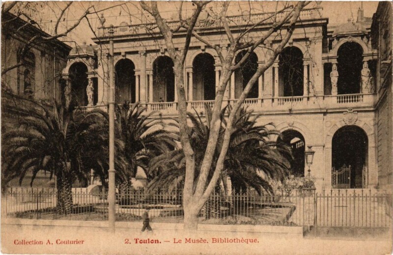 Carte postale ancienne Toulon Le Musée-Bibliothéque à Toulon