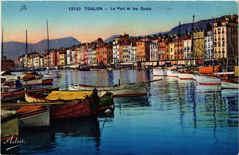 Carte postale ancienne Toulon Le Port et les Quais à Toulon