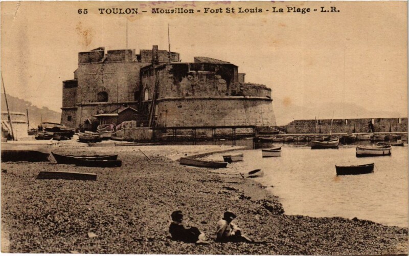 Carte postale ancienne Toulon Mourillon-Fort Saint-Louis-La Plage à Toulon