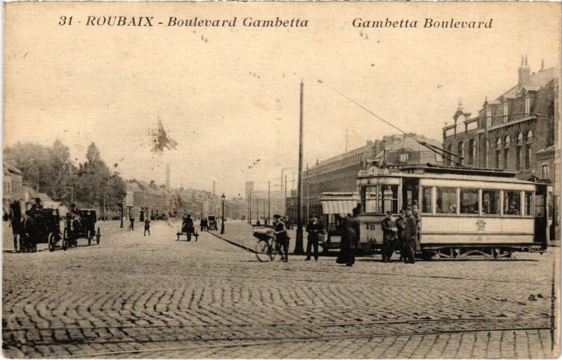 Carte postale ancienne Roubaix - Boulevard gambetta à Roubaix
