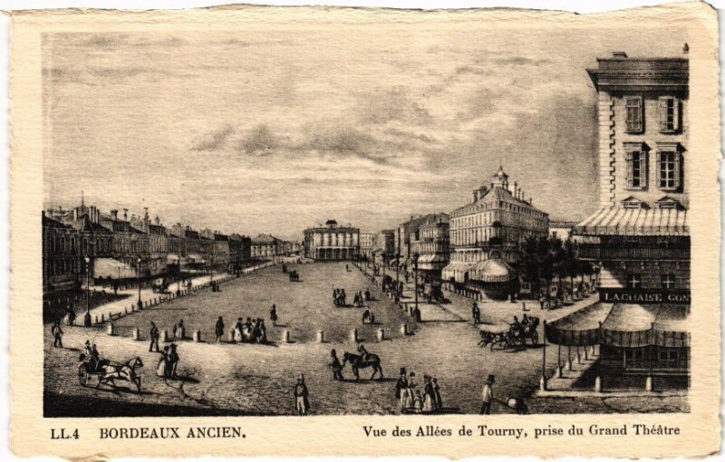 Carte postale ancienne Bordeaux Ancien - Vue des Allées de Tourny prise du Grand Théatre à Bordeaux