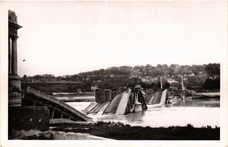 Carte postale ancienne Pont Pasteur