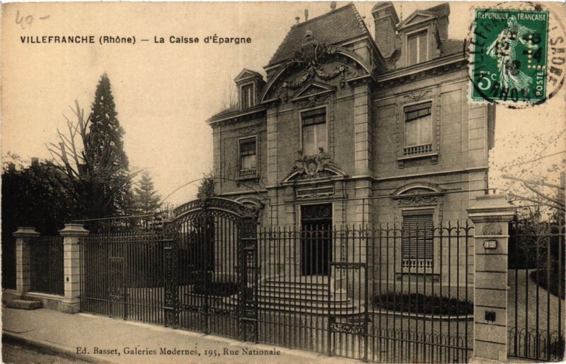Carte postale ancienne Villefranche - La Caisse d'Epargne