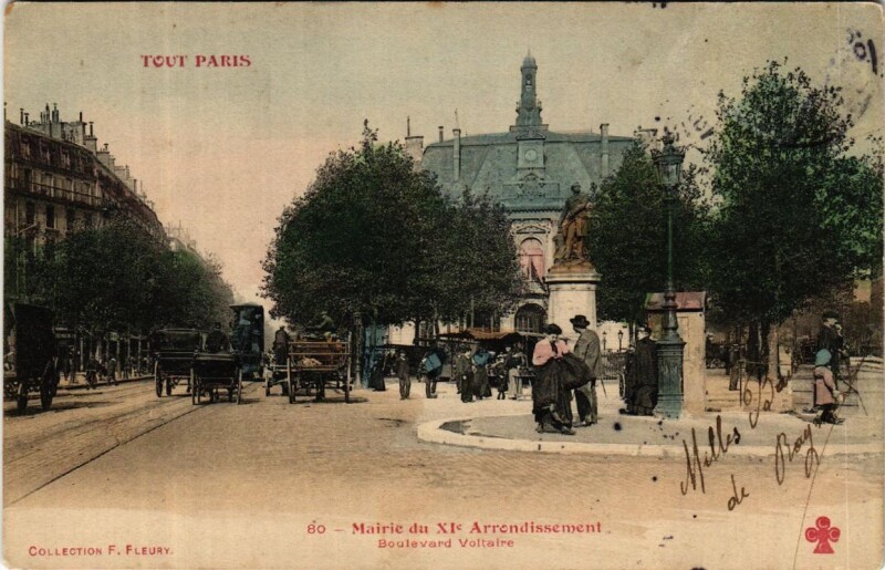 Carte postale ancienne Tout Paris (11e) Mairie du Xi arr. Boulevard Voltaire à Paris 11e