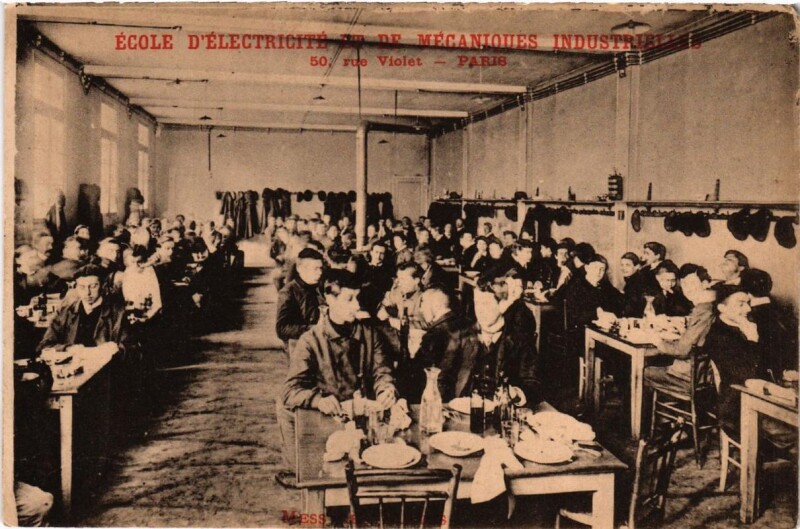 Carte postale ancienne Ecole d'Electricité et de Mécanique Industrielle - rue Violet - Mess des élèves à Paris 15e