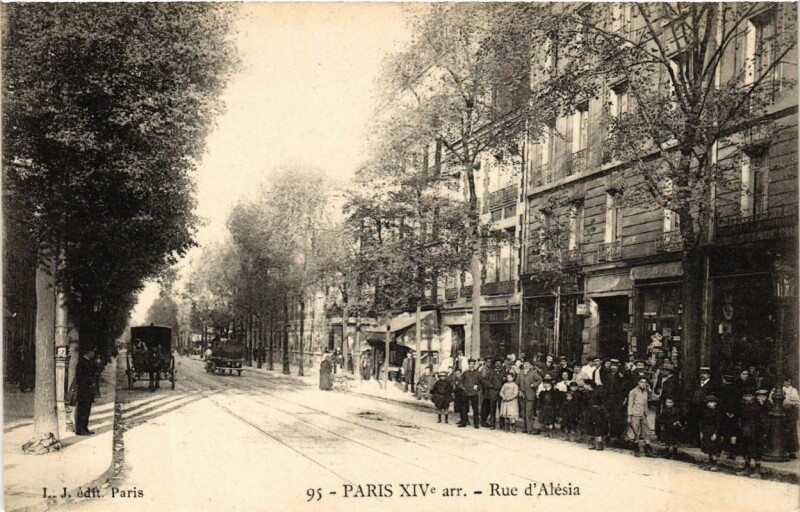 Carte postale ancienne Rue d'Alésia à Paris 14e