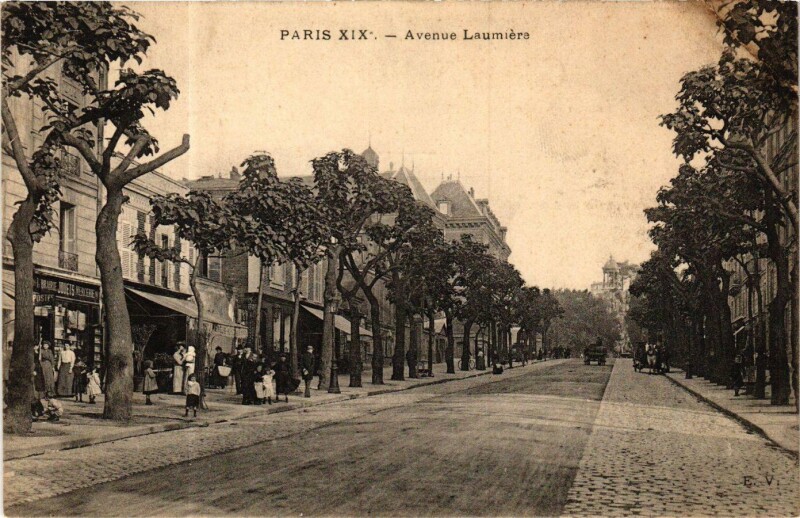 Carte postale ancienne Avenue Laumière à Paris 19e