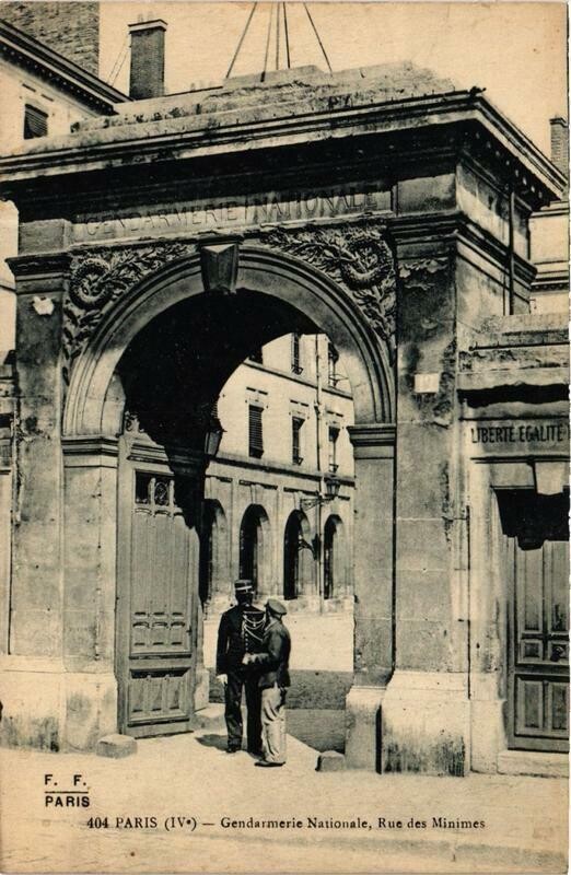Carte postale ancienne Paris 4e Gendarmerie Nationale. Rue des Minimes, F. Fleury à Paris 4e