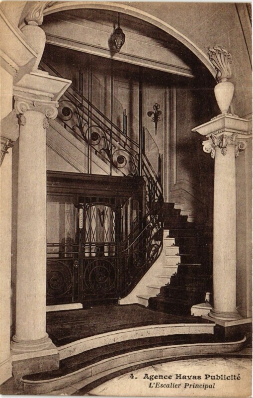 Carte postale ancienne Paris Agence Havas Publicite. Escalier Principal