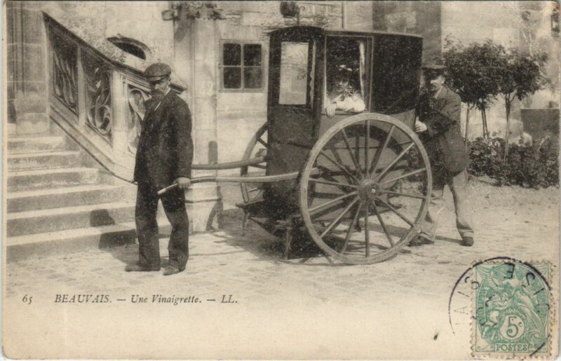 Carte postale ancienne Beauvais Une Vinaigrette à Beauvais