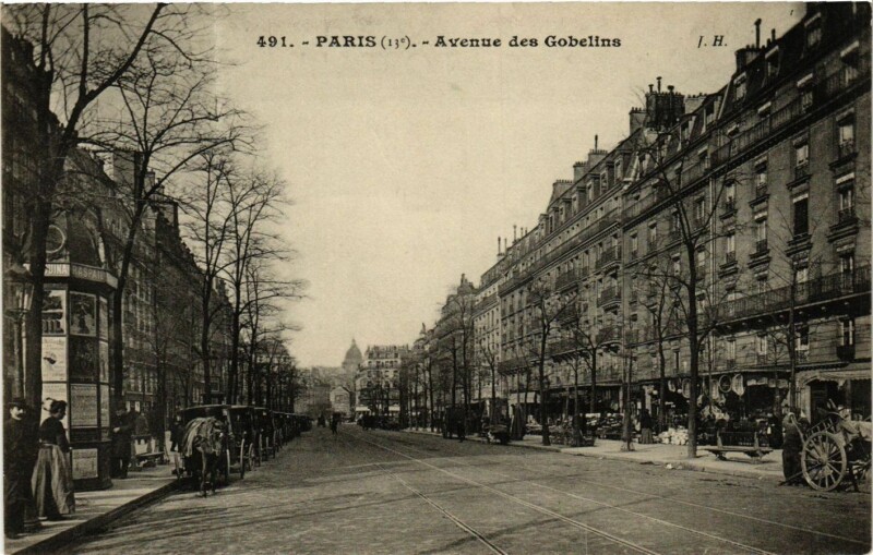 Carte postale ancienne Avenue des Gobelins à Paris 5e