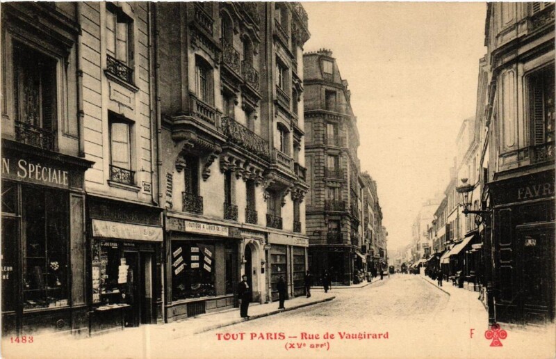 Carte postale ancienne Rue de Vaugirard à Paris 15e