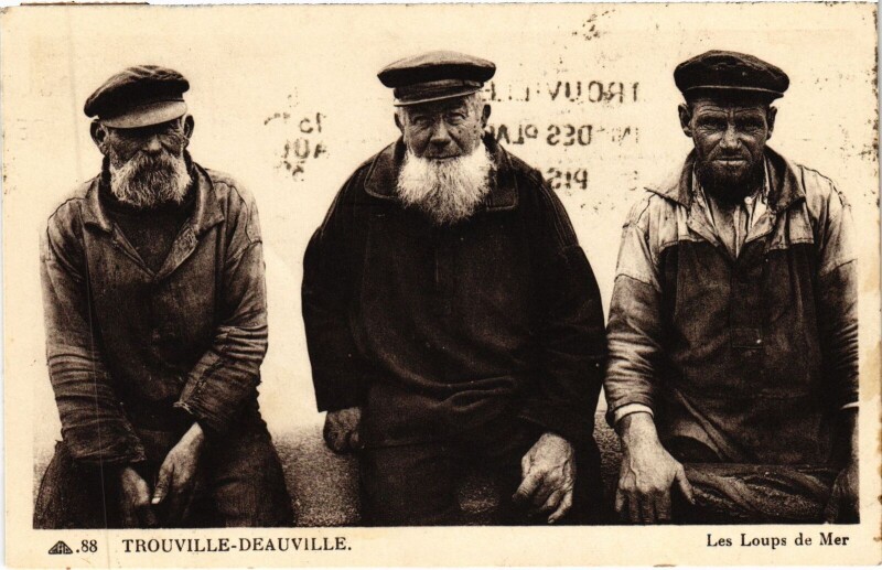 Carte postale ancienne Trouville-sur-Mer Deauville - Les Loups de Mer à Deauville