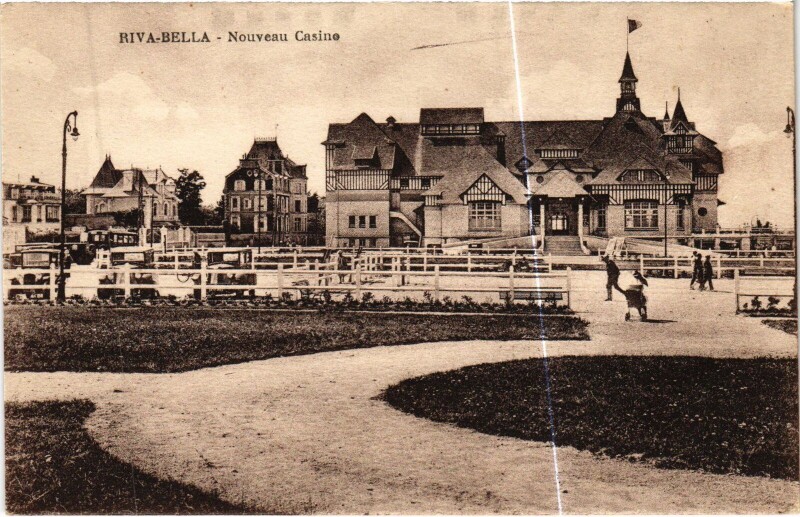 Carte postale ancienne Ouistreham Riva Bella - Nouveau Casino à Ouistreham