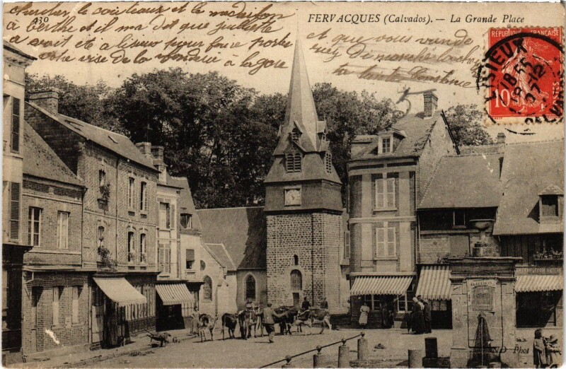 Carte postale ancienne Fervaques La Grande Place