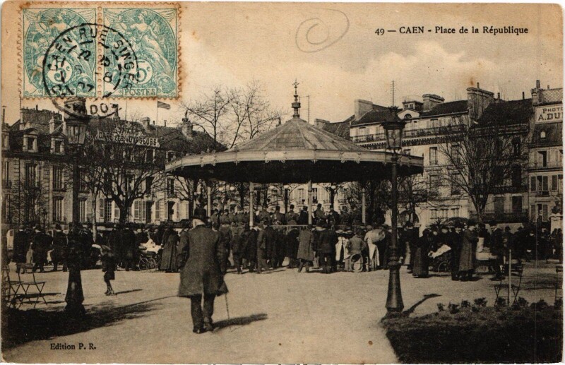 Carte postale ancienne Caen Place de la Republique