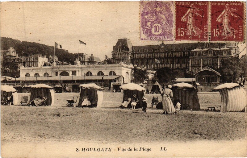 Carte postale ancienne Houlgate Vue de la Plage à Houlgate